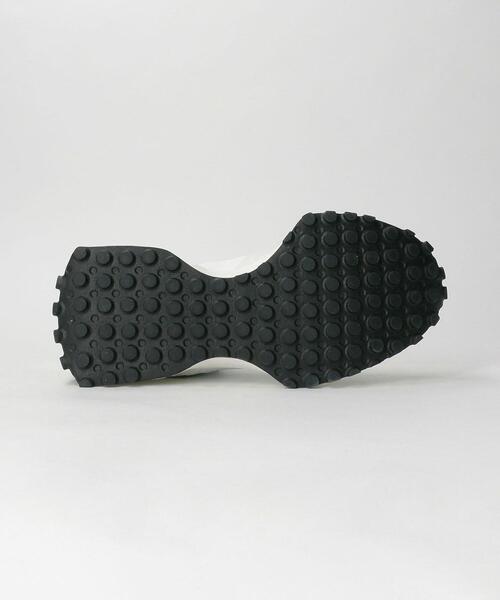 NEW BALANCE(ニューバランス)の「【WEB限定】<New Balance>U327 スニーカー(スニーカー・レディース・ベージュ/ライトグレー/ブラック・22.5cm/23cm/23.5cm/24cm/24.5cm/25cm)」の9枚目の写真