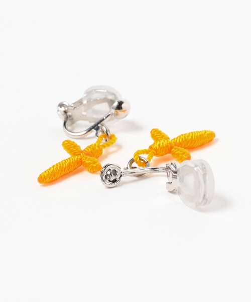 BEAMS BOY(ビームスボーイ)の「OJO DE MEX × BEAMS BOY / 別注 クロス イヤリング(イヤリング・レディース・ブラック/ピンク/イエロー/ブルー・ONE SIZE)」の7枚目の写真