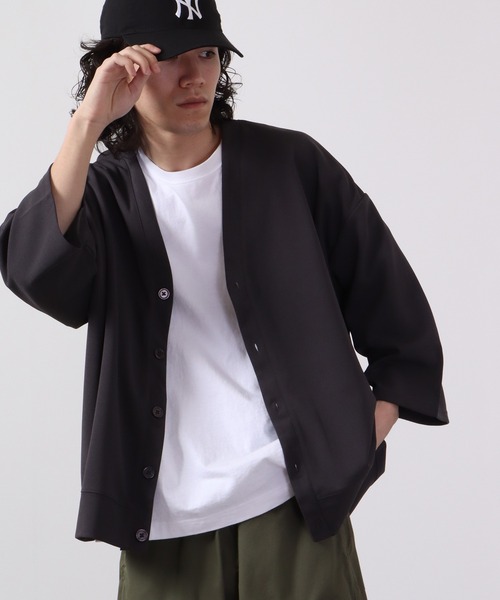 Bling Leads（ブリングリーズ）の「Bling Leads 梨地VネックBIGカーディガン（カーディガン/ボレロ・メンズ・ブラウン系その他/グレイッシュベージュ/ライトグレー/ブラック/ブルー・L/M）」の10枚目の写真