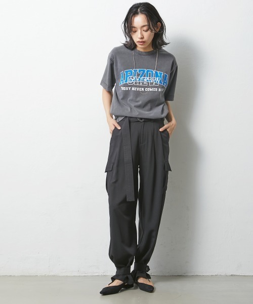 CHIC STYLE(シックスタイル)の「<大きいサイズ>綿100%リメイク風ロゴプリントピグメントTシャツ シックスタイル(Tシャツ/カットソー・レディース・グリーン/チャコール・L/LL/3L/4L/5L)」の3枚目の写真