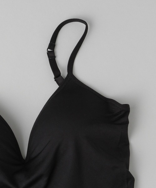 e/rm（イーアールエム）の「【e/rm・セレクト】cohan（コハン）シームレスブラキャミソール（ブラジャー・レディース・キャメル/ブラック・SMALL/MEDIUM）」の15枚目の写真