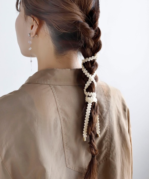 ANEMONE(アネモネ)の「Uピン付刺しゅうタイトポニー(その他ヘアアクセサリー・レディース・ブルー/ベージュ/ホワイト・FREE)」の2枚目の写真