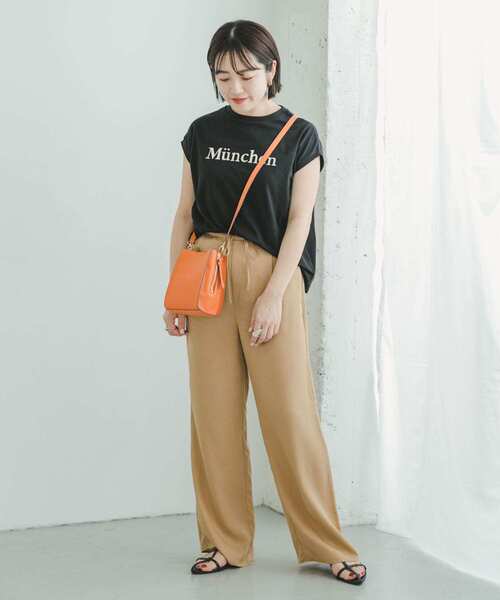 ITEMS URBANRESEARCH（アイテムズ アーバンリサーチ）の「ロゴフレンチTシャツ（Tシャツ/カットソー・レディース・ブラック/ホワイト/オレンジ/ブラウン・FREE）」の15枚目の写真