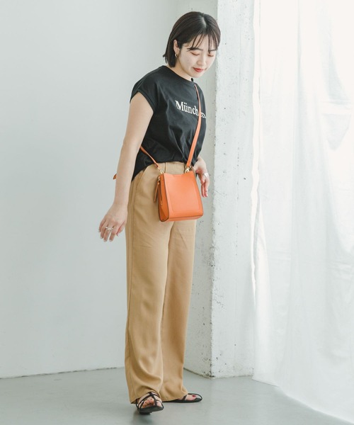 ITEMS URBANRESEARCH（アイテムズ アーバンリサーチ）の「ロゴフレンチTシャツ（Tシャツ/カットソー・レディース・ブラック/ホワイト/オレンジ/ブラウン・FREE）」の16枚目の写真