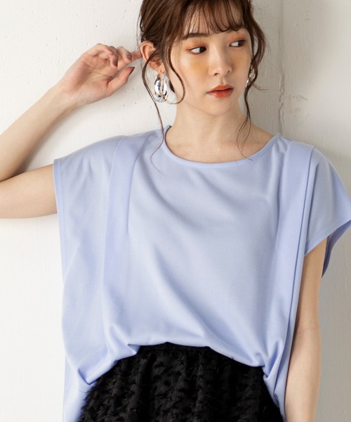 MILLION CARATS(ミリオンカラッツ)の「【ReBasic】リラクシーさときれい見えを両立するタッククルーネックカットソー(Tシャツ/カットソー・レディース・サックスブルー/ピンク/オフホワイト/ブラック/グリーン・MEDIUM/LARGE)」の1枚目の写真