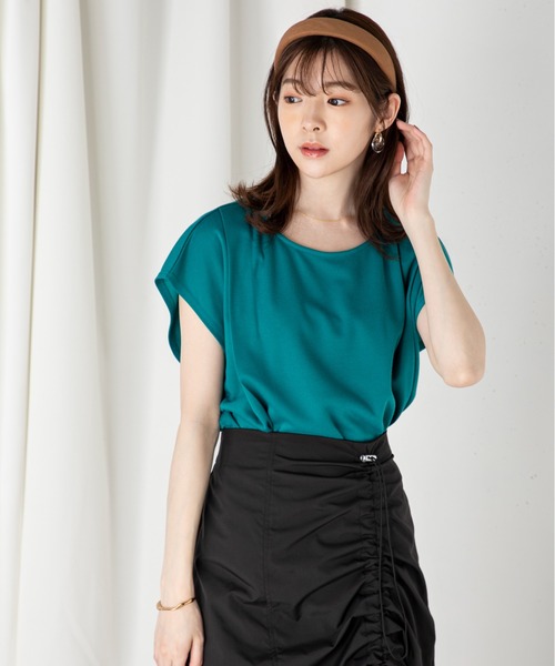 MILLION CARATS(ミリオンカラッツ)の「【ReBasic】リラクシーさときれい見えを両立するタッククルーネックカットソー(Tシャツ/カットソー・レディース・サックスブルー/ピンク/オフホワイト/ブラック/グリーン・MEDIUM/LARGE)」の18枚目の写真