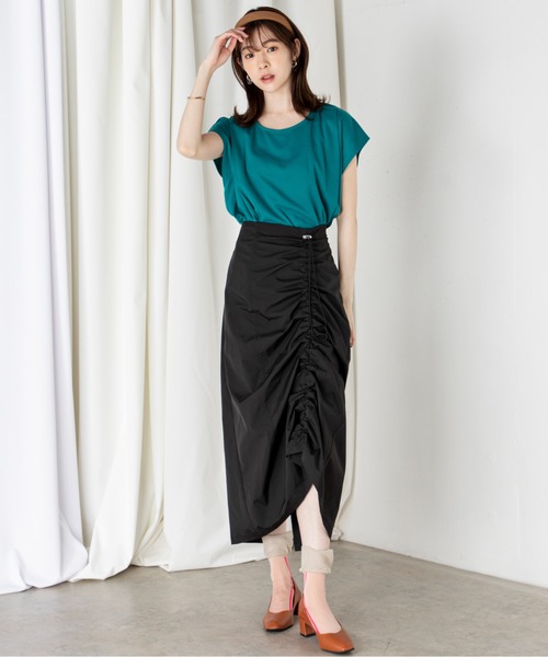 MILLION CARATS(ミリオンカラッツ)の「【ReBasic】リラクシーさときれい見えを両立するタッククルーネックカットソー(Tシャツ/カットソー・レディース・サックスブルー/ピンク/オフホワイト/ブラック/グリーン・MEDIUM/LARGE)」の20枚目の写真