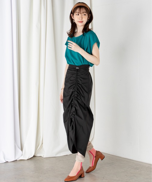 MILLION CARATS(ミリオンカラッツ)の「【ReBasic】リラクシーさときれい見えを両立するタッククルーネックカットソー(Tシャツ/カットソー・レディース・サックスブルー/ピンク/オフホワイト/ブラック/グリーン・MEDIUM/LARGE)」の21枚目の写真