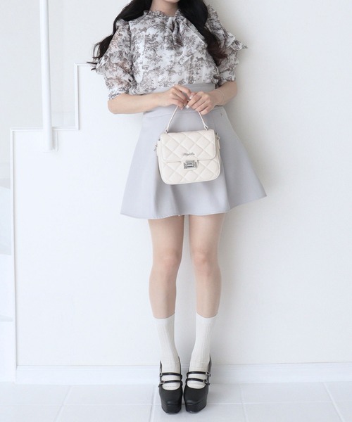 TITTY&CO.（ティティーアンドコー）の「フリルスリーブリボン半袖ブラウス（シャツ/ブラウス・レディース・ホワイト系その他/ブラック/ホワイト/ピンクベージュ/グレー・FREE）」の14枚目の写真