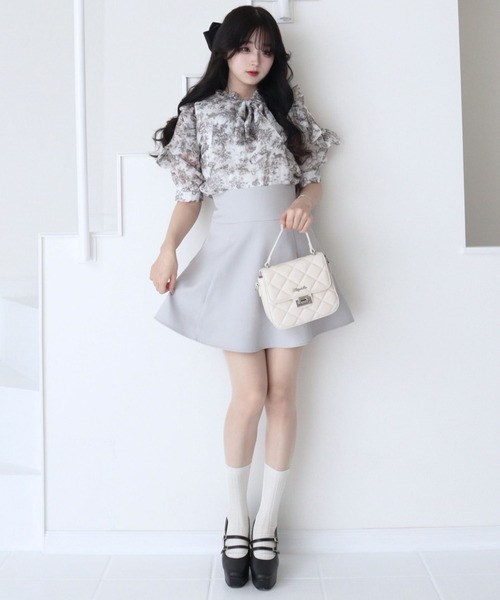 TITTY&CO.（ティティーアンドコー）の「フリルスリーブリボン半袖ブラウス（シャツ/ブラウス・レディース・ホワイト系その他/ブラック/ホワイト/ピンクベージュ/グレー・FREE）」の20枚目の写真