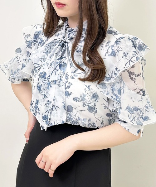 INGNI（イング）の「袖フリル花柄シアー5分袖／ブラウス（シャツ/ブラウス・レディース・ホワイト×ネイビー/グレー/ブラウン・M）」の21枚目の写真