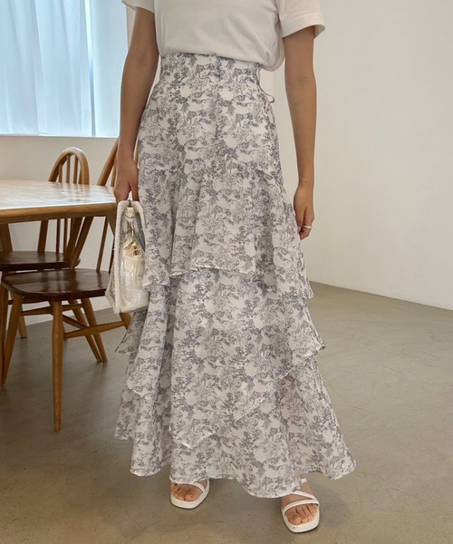 one after another NICE CLAUP（ワンアフターアナザーナイスクラップ）の「トワルドジュイ/オリジナルプリントティアードスカート（スカート・レディース・グレー系その他/ピンク系その他/ライトグレー系・FREE）」の2枚目の写真