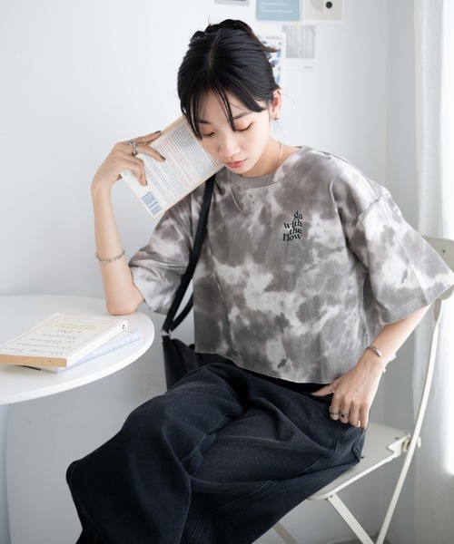 WEGO(ウィゴー)の「WEGO/ヴィンテージグラフィックショートTシャツ(Tシャツ/カットソー・レディース・ホワイト系その他/スミクロ/ネイビー/ホワイト/その他3/ベージュ/その他2/その他1/その他9/その他6/その他7/その他5/その他4/その他8/その他10/その他11/その他12・SMALL/MEDIUM)」の16枚目の写真