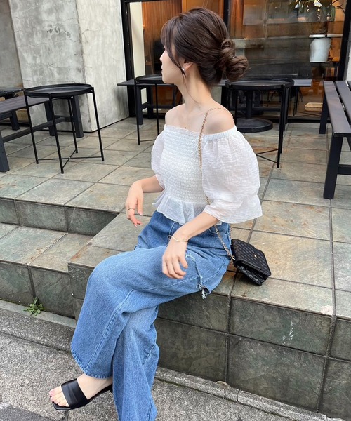 one after another NICE CLAUP（ワンアフターアナザーナイスクラップ）の「オフショルにもなる/シャーリングブラウス（シャツ/ブラウス・レディース・アイボリー/ホワイト×ブラック/ピンク/ラベンダー・FREE）」の10枚目の写真