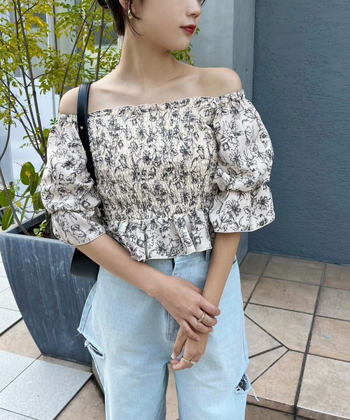 one after another NICE CLAUP（ワンアフターアナザーナイスクラップ）の「オフショルにもなる/シャーリングブラウス（シャツ/ブラウス・レディース・アイボリー/ホワイト×ブラック/ピンク/ラベンダー・FREE）」の15枚目の写真