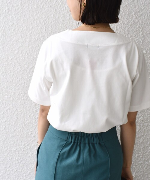 SHIPS(シップス)の「【WEB限定】〈ネックが選べる2サイズ展開〉オーガニックコットン バリエーションネック TEE(Tシャツ/カットソー・レディース・チャコールグレー/ブラック/オフホワイト/ホワイト系/ブラック系/グレー系/ワインレッド/エンジ/ネイビー/コバルトブルー・SMALL/MEDIUM)」の16枚目の写真