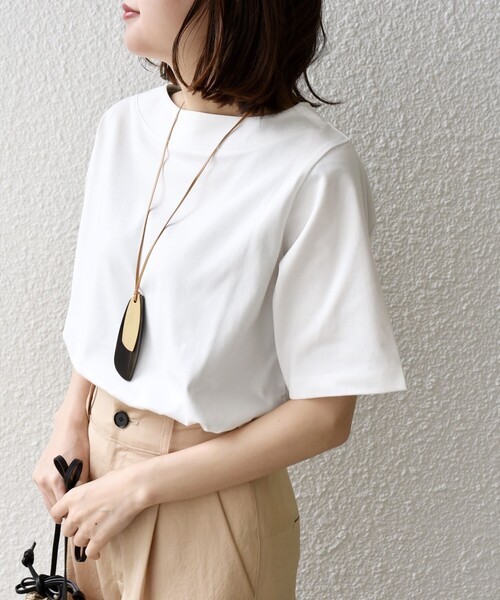 SHIPS(シップス)の「【WEB限定】〈ネックが選べる2サイズ展開〉オーガニックコットン バリエーションネック TEE(Tシャツ/カットソー・レディース・チャコールグレー/ブラック/オフホワイト/ホワイト系/ブラック系/グレー系/ワインレッド/エンジ/ネイビー/コバルトブルー・SMALL/MEDIUM)」の22枚目の写真