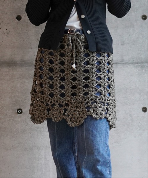 GANNI(ガニー)の「GANNI Crochet Mini Skirt(スカート・レディース・ブラック×ゴールド・32/34)」の7枚目の写真