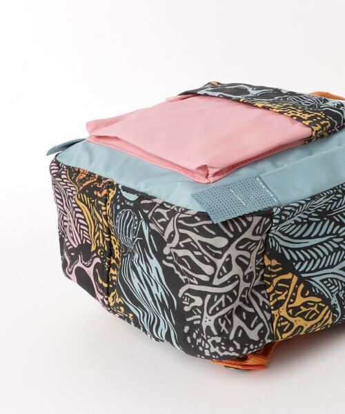 FJALL RAVEN （フェールラーベン）の「Kanken Art Mini (FJALLRAVEN/フェールラーベン)（バックパック/リュック・レディース・その他/ブラック系その他・FREE）」の4枚目の写真