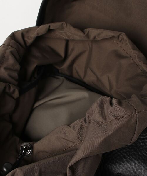 NUNC（ヌンク）の「nunc　NN120 Flap Backpack　/　レザーバックパック（バックパック/リュック・メンズ・ブラック・FREE）」の20枚目の写真