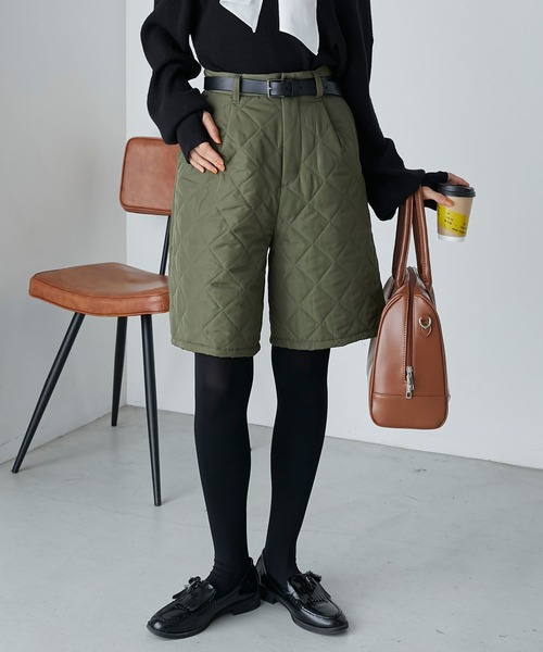 BONLECILL(ボンルシール)の「キルティング ワンタックショートパンツ(その他パンツ・レディース・カーキ/ブラック/ベージュ/アイボリー・L/M)」の5枚目の写真