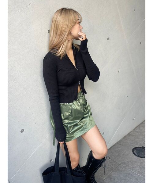 EVRIS（エヴリス）の「ジップタートルリブニットトップス（ニット/セーター・レディース・オレンジ/ホワイト/ブラック/ブルー・FREE）」の19枚目の写真