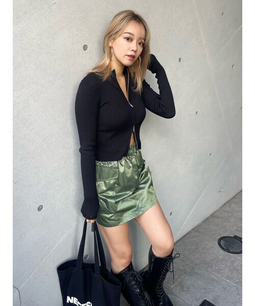 EVRIS（エヴリス）の「ジップタートルリブニットトップス（ニット/セーター・レディース・オレンジ/ホワイト/ブラック/ブルー・FREE）」の21枚目の写真