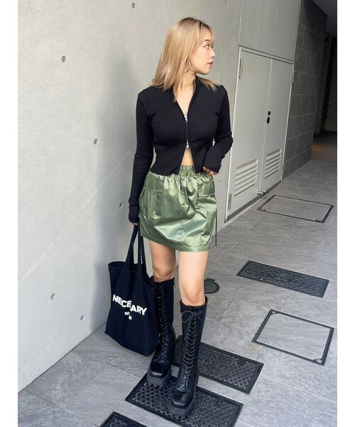 EVRIS（エヴリス）の「ジップタートルリブニットトップス（ニット/セーター・レディース・オレンジ/ホワイト/ブラック/ブルー・FREE）」の22枚目の写真