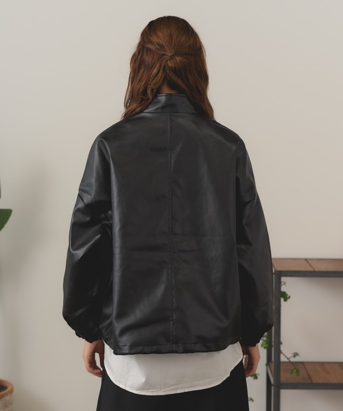 ROOPTOKYO(ループトウキョウ)の「Stand collar Leather blouson / スタンドカラー フェイクレザーブルゾン バルーンスリーブ(ブルゾン・レディース・アイボリー/ブラック・FREE)」の10枚目の写真