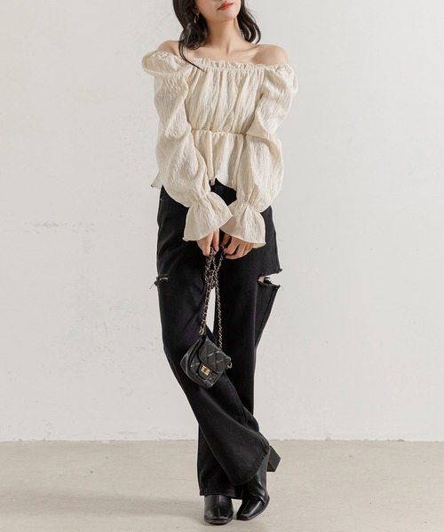 DAY CLOSET（デイ クローゼット）の「レディース 長袖2WAYシボ加工ペプラムオフショルブラウス（シャツ/ブラウス・レディース・ピンク/アイボリー・ONE SIZE）」の11枚目の写真