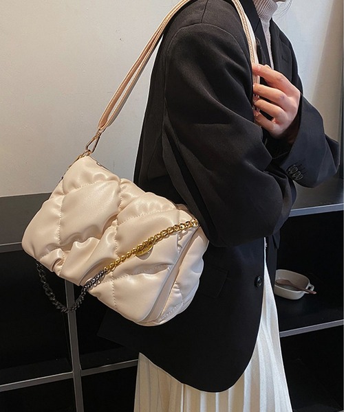LA VORAGINE(ラ ヴォラジネ)の「キルティング2wayチェーンショルダーバッグ(ショルダーバッグ・レディース・ブラック/ベージュ/アイボリー/ブラウン・FREE)」の17枚目の写真