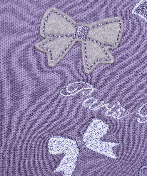 BeBe（ベベ）の「ベア裏毛リボントレーナー(80~150cm)（スウェット・キッズ・ブルー/パープル・120cm/110cm/150cm/140cm/100cm/130cm/90cm/80ｃｍ）」の5枚目の写真
