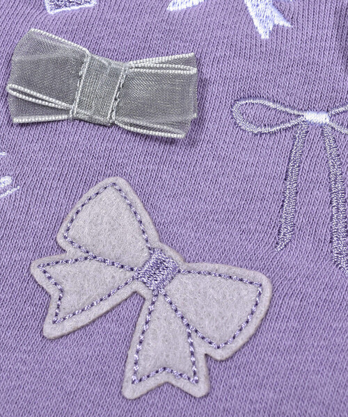 BeBe（ベベ）の「ベア裏毛リボントレーナー(80~150cm)（スウェット・キッズ・ブルー/パープル・120cm/110cm/150cm/140cm/100cm/130cm/90cm/80ｃｍ）」の6枚目の写真