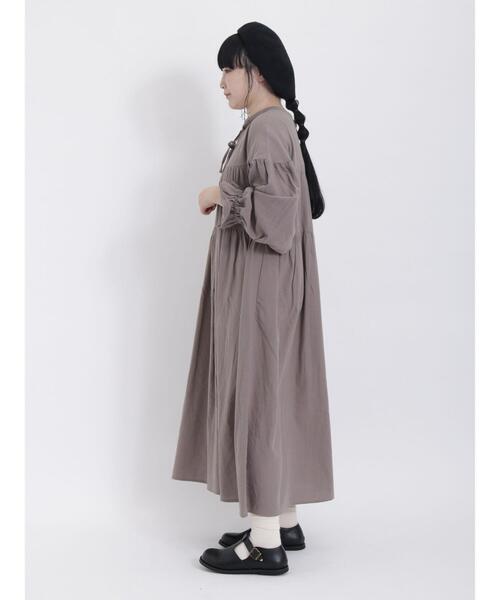 Samansa Mos2(サマンサ モスモス)の「前後着ティアードギャザーワンピース(ワンピース・レディース・ベージュ/キナリ/ネイビー/ブラック・F)」の17枚目の写真