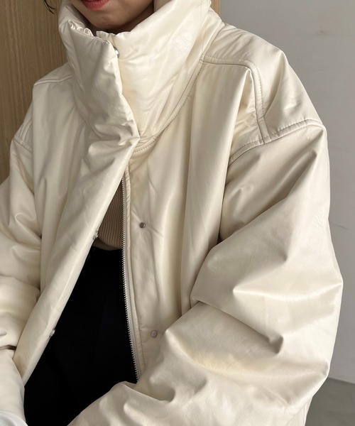 CAPRICIEUX LE'MAGE（カプリシューレマージュ）の「エコレザー中綿ダウンコート（ダウンジャケット/コート・レディース・グリーン系その他/ホワイト・FREE）」の9枚目の写真