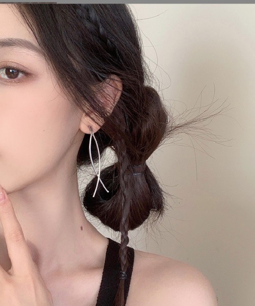 Ritomo De Ricco(リトモ・デ・リコ)の「落ちにくい!痛くなりにくい クロスタッセルイヤリング(イヤリング・レディース・シルバー/ゴールド・FREE)」の6枚目の写真