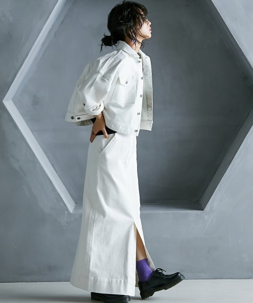 GEVS.（ジェイヴィス）の「＜大きいサイズ＞ ワイドシルエットショート丈デニムジャケット GEVS.（デニムジャケット・レディース・ブラック系/ホワイト系・L～LL/3L～4L/5L～6L）」の15枚目の写真