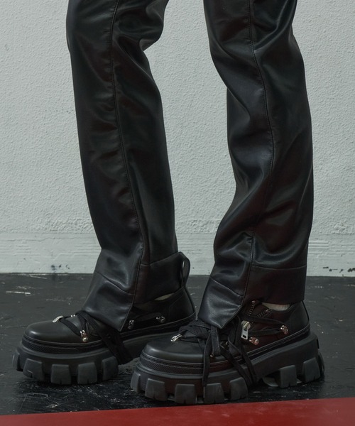 AIVER(アイバー)の「AIVER フェイクレザーセミフレアパンツ(その他パンツ・メンズ・ピンク系その他/ブラック・LARGE/MEDIUM/SMALL)」の8枚目の写真