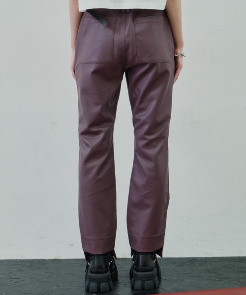AIVER(アイバー)の「AIVER フェイクレザーセミフレアパンツ(その他パンツ・メンズ・ピンク系その他/ブラック・LARGE/MEDIUM/SMALL)」の15枚目の写真