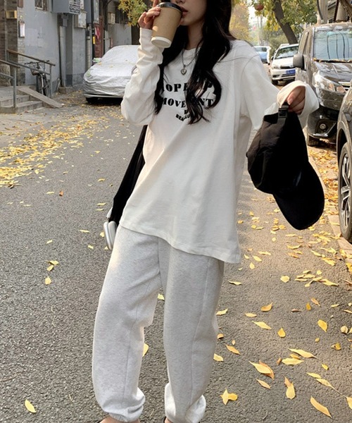 aimoha(アイモハ)の「ロゴプリント ルーズロングTシャツ(Tシャツ/カットソー・レディース・ダークグレー/ホワイト・FREE)」の13枚目の写真