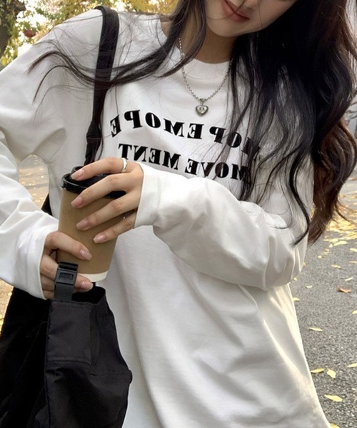 aimoha(アイモハ)の「ロゴプリント ルーズロングTシャツ(Tシャツ/カットソー・レディース・ダークグレー/ホワイト・FREE)」の8枚目の写真