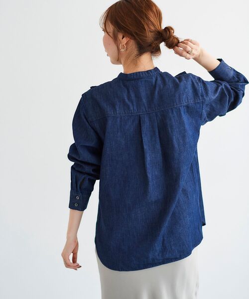 le.coeur blanc(ルクールブラン)の「ダブルフリルデニムブラウス(シャツ/ブラウス・レディース・ネイビー/ブルー・38)」の3枚目の写真