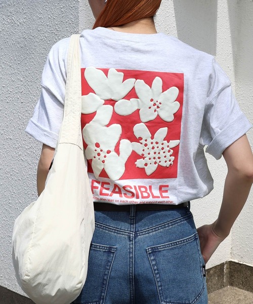 ANME（アンメ）の「前後ロゴ入りフラワープリント半袖Tシャツ（Tシャツ/カットソー・レディース・ホワイト系その他2/グレー系その他/グレー系その他2/ホワイト系その他・M/L/XL）」の4枚目の写真