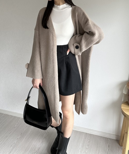 Silly（シリー）の「【あったか素材で秋冬に！】ツータックショートパンツ（その他パンツ・レディース・ホワイト/ブラック・SMALL/MEDIUM）」の2枚目の写真