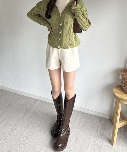 Silly（シリー）の「【あったか素材で秋冬に！】ツータックショートパンツ（その他パンツ・レディース・ホワイト/ブラック・SMALL/MEDIUM）」の8枚目の写真