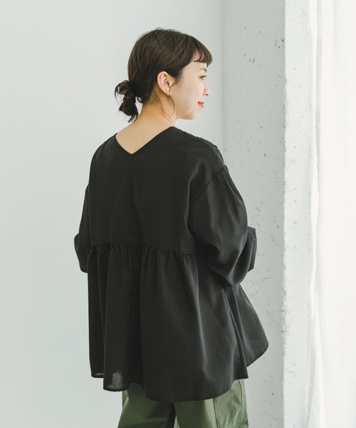 ITEMS URBANRESEARCH(アイテムズ アーバンリサーチ)の「レースギャザーブラウス(シャツ/ブラウス・レディース・ライトカーキ/ブラック/オフホワイト・FREE)」の13枚目の写真
