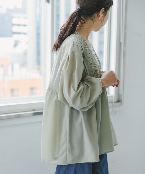 ITEMS URBANRESEARCH(アイテムズ アーバンリサーチ)の「レースギャザーブラウス(シャツ/ブラウス・レディース・ライトカーキ/ブラック/オフホワイト・FREE)」の19枚目の写真