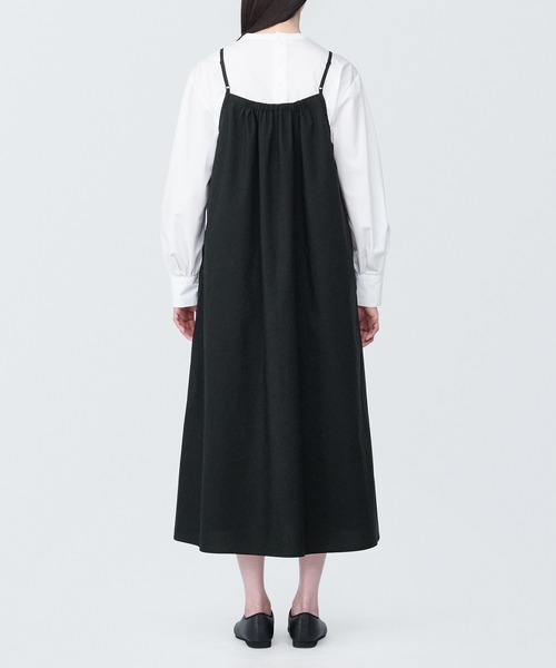 無印良品(ムジルシリョウヒン)の「婦人 シワになりにくい ブロードキャミソールワンピース(ワンピース・レディース・ネイビー系/グレー/ブラック・XS/XL/L/M/S)」の22枚目の写真