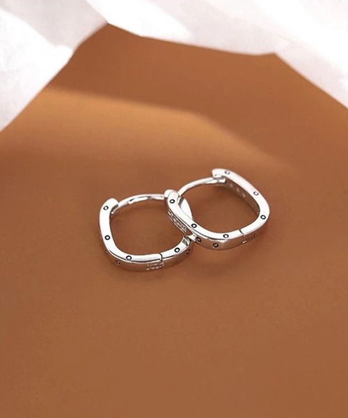 ALWAYS GOOD TIME(オルウェイズグッドタイム)の「【金属アレルギー対応】 ジルコンラインピアス/サージカルステンレス/316L(ピアス(両耳用)・レディース・ゴールド系1/シルバー系1/シルバー系2/ゴールド系2/ゴールド系3/シルバー系3・FREE)」の20枚目の写真