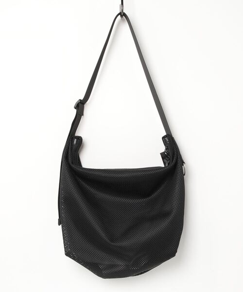 ADAM PATEK（アダムパテック）の「【ADAM PATEK】 mesh shoulder bag/メッシュショルダーバッグ（ショルダーバッグ・メンズ・ブラック・FREE）」の2枚目の写真